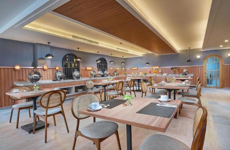 Aston Inn Jemursari - Restoran