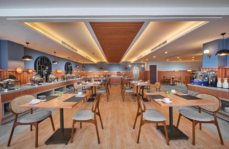 Aston Inn Jemursari - Restoran