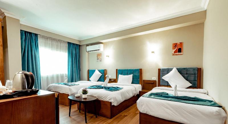 Pyramids Oasis Hotel - Oda