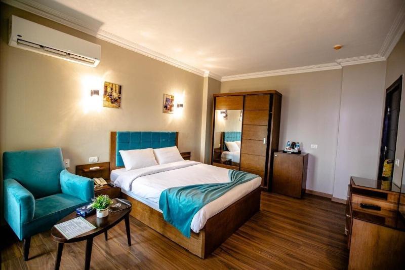 Pyramids Oasis Hotel - Oda