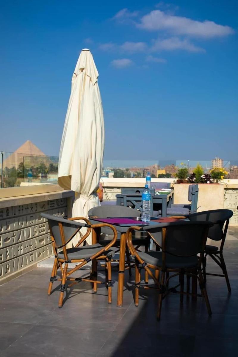 Pyramids Oasis Hotel - Teras