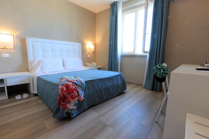 Hotel Cecina Beach - Oda