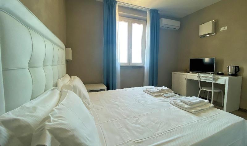 Hotel Cecina Beach - Oda