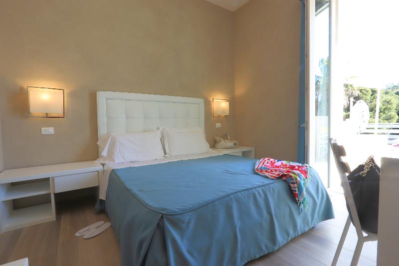 Hotel Cecina Beach - Oda