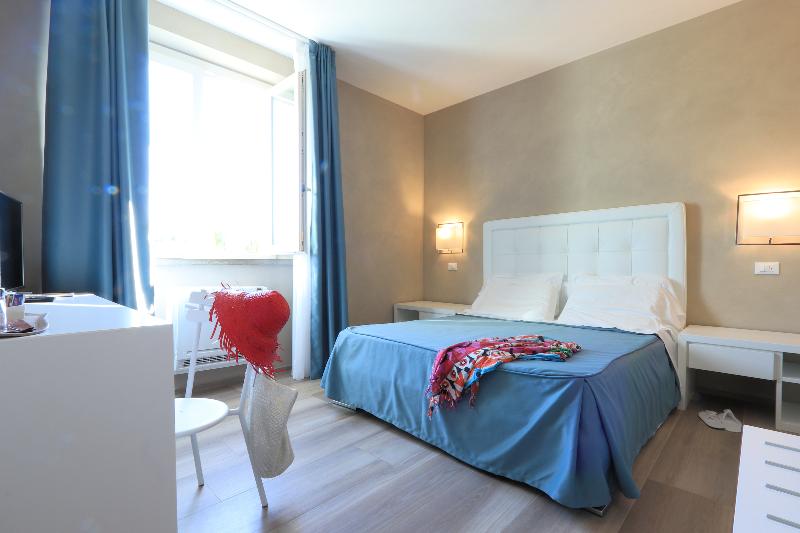 Hotel Cecina Beach - Oda