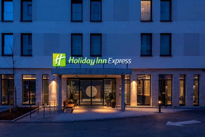 Holiday Inn Express Munich North - Genel