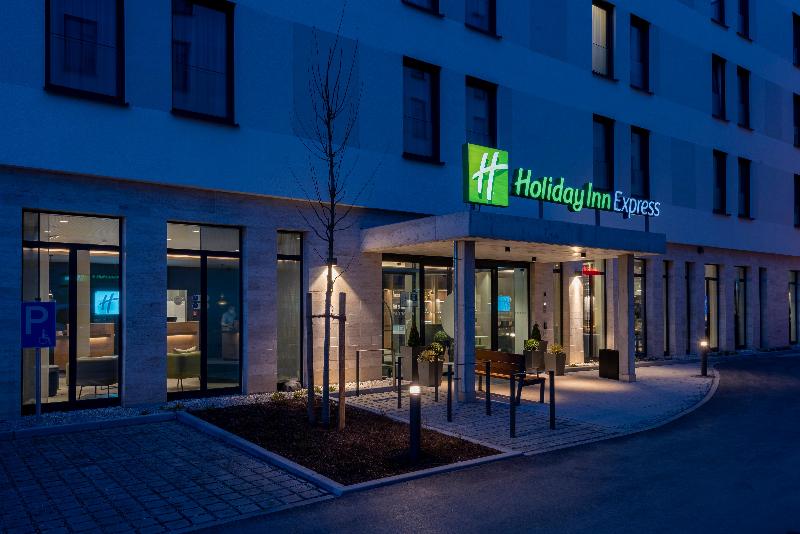 Holiday Inn Express Munich North - Genel