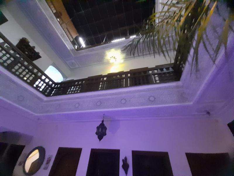 Riad Nouhal - Lobi