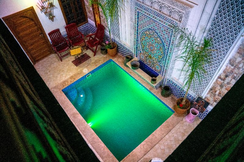 Riad Nouhal - Havuz