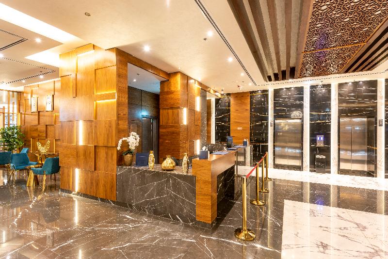 Luxe Grand Hotel Apartments - Lobi