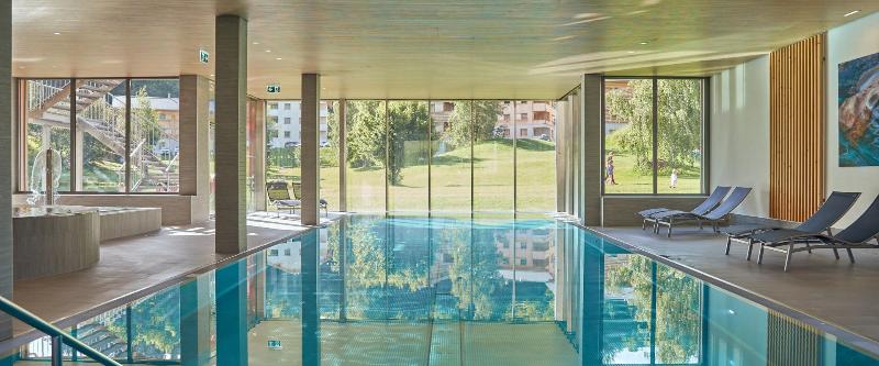 Pradas Resort Brigels - Havuz