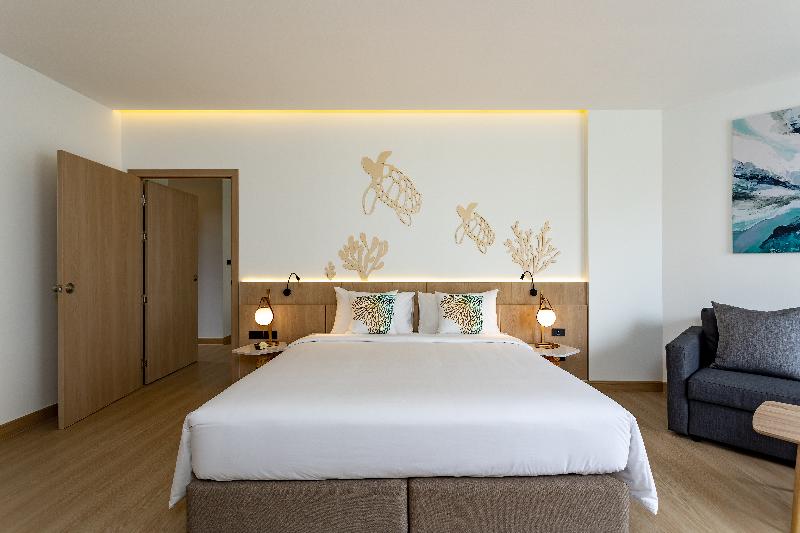 Phuket Emerald Beach Resort - Oda