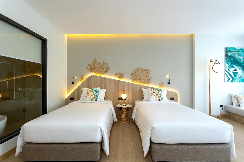 Phuket Emerald Beach Resort - Oda