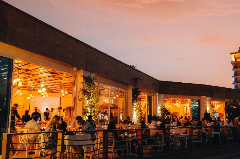 Dubai Marine Beach Resort & Spa - Restoran
