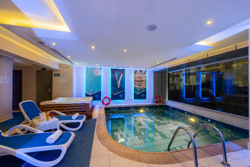 Blue Diamond Hotel Jeddah - Havuz
