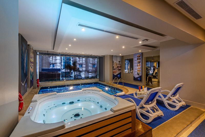 Blue Diamond Hotel Jeddah - Havuz