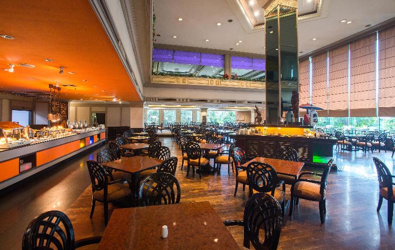 Centara Riverside Hotel Chiang Mai - Restoran