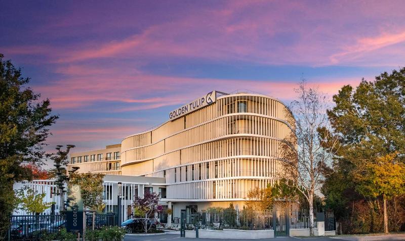 Golden Tulip Lyon Ouest Techlid - Hotel & Spa - Genel