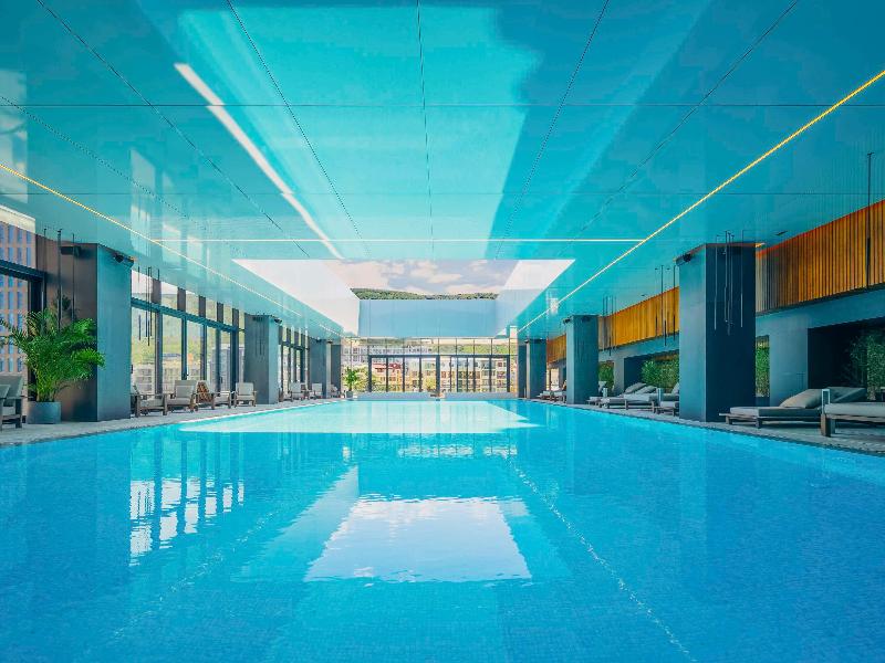 Pullman Tbilisi Axis Towers - Havuz