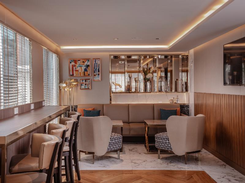 Aira Bangkok Sukhumvit 11 by Kingston Hotels - Restoran