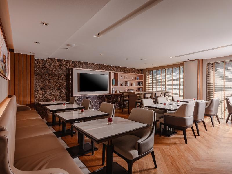 Aira Bangkok Sukhumvit 11 by Kingston Hotels - Restoran