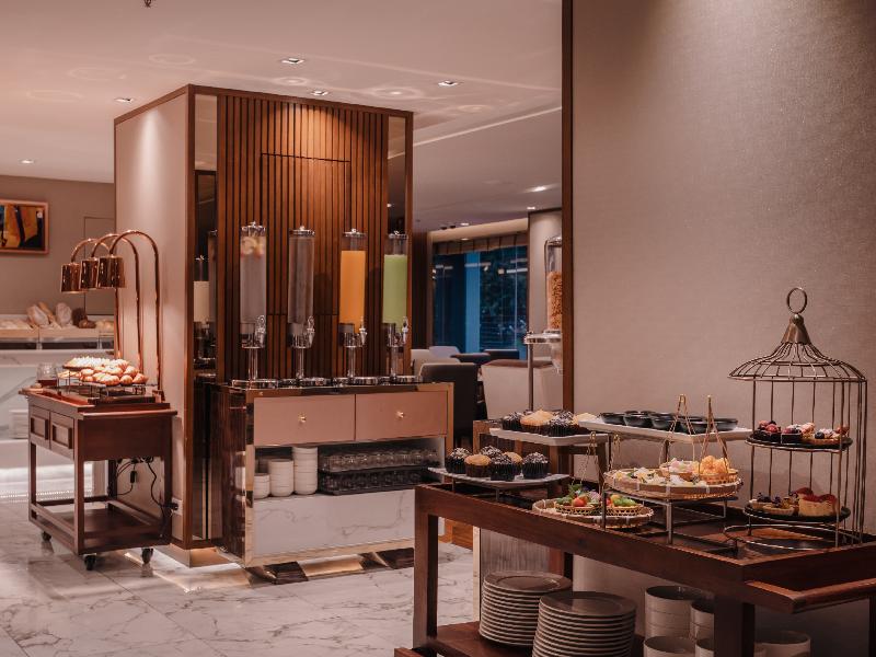Aira Bangkok Sukhumvit 11 by Kingston Hotels - Restoran