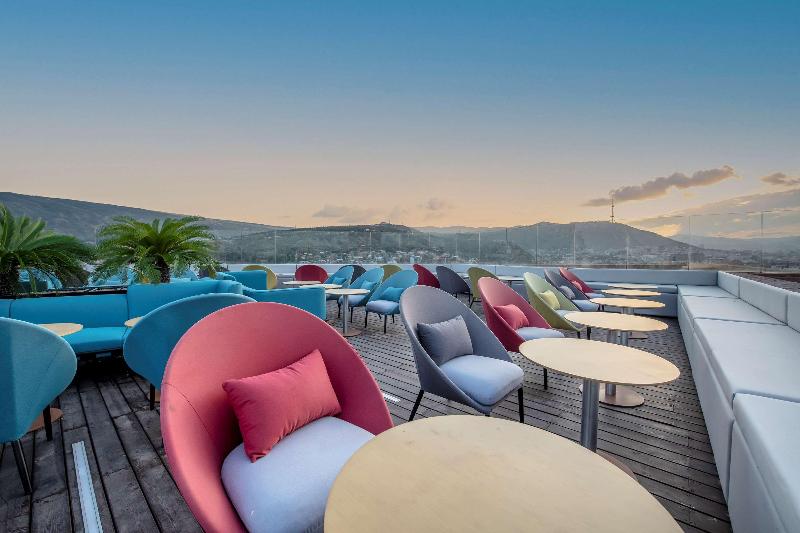 Golden Tulip Design Tbilisi - Bar