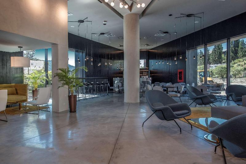 Golden Tulip Design Tbilisi - Bar