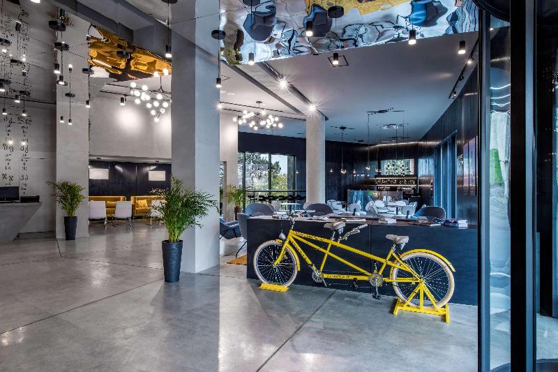Golden Tulip Design Tbilisi - Lobi