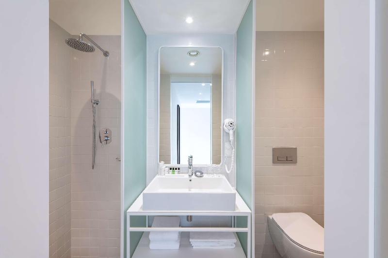 Golden Tulip Design Tbilisi - Oda