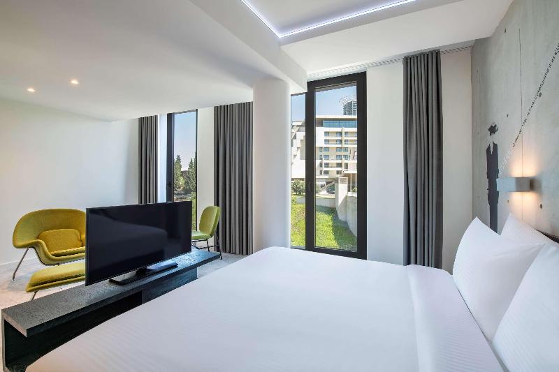 Golden Tulip Design Tbilisi - Oda