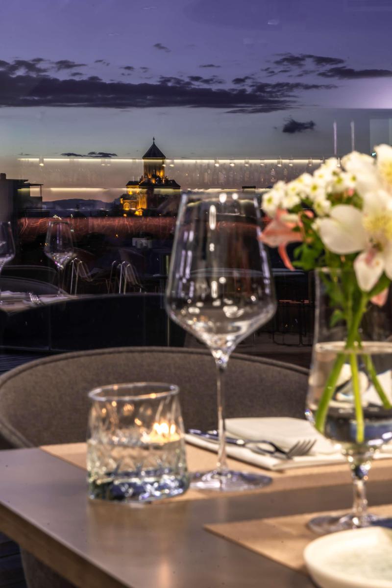 Golden Tulip Design Tbilisi - Restoran