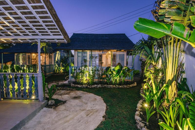 The Garden Shacks at Sandy Bay - Genel