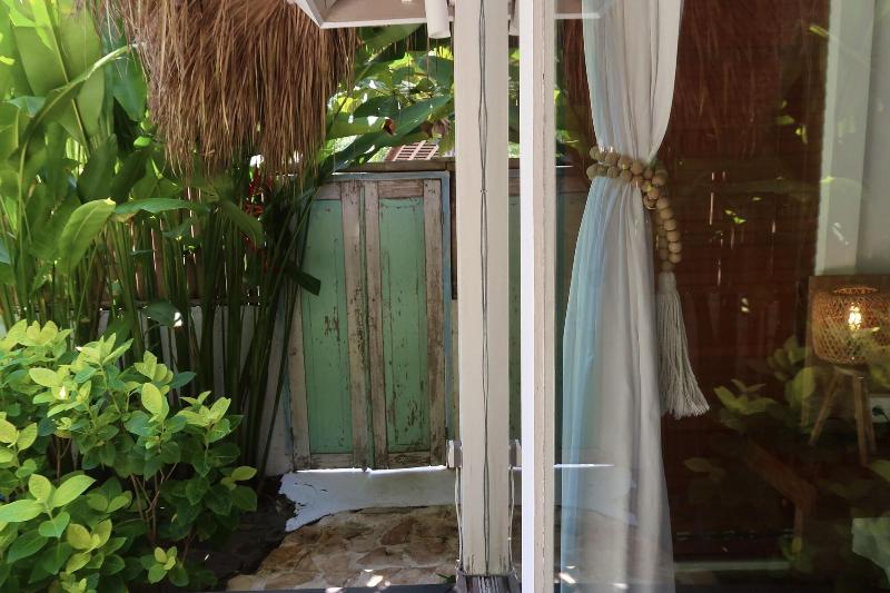 The Garden Shacks at Sandy Bay - Oda