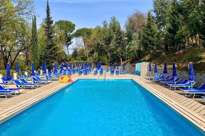 Hostel & Glamping Santa Fortunata - Havuz