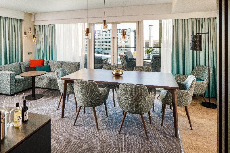 Holiday Inn Manchester Airport by IHG - Oda