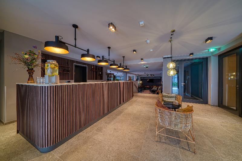 Sunday Hotel Bonn - Lobi