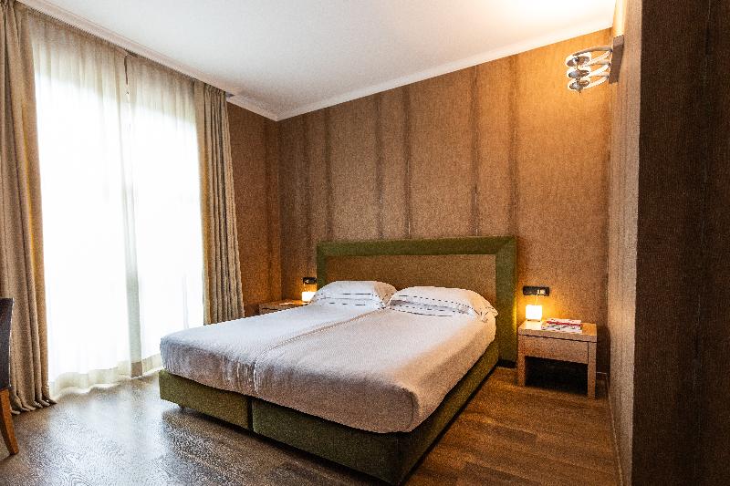 Phi Hotel Piajo - Oda