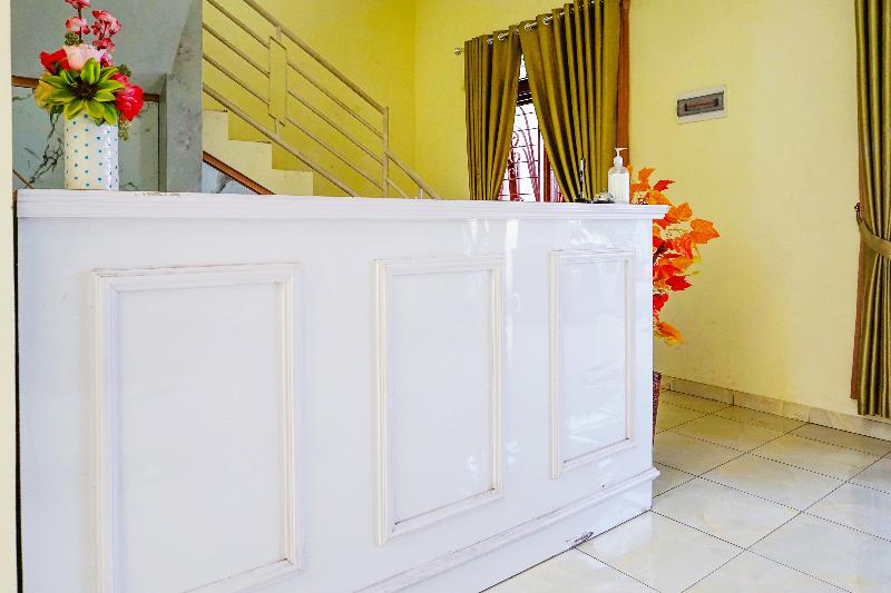 OYO Flagship 90723 Berlima Guest House Syariah - Lobi