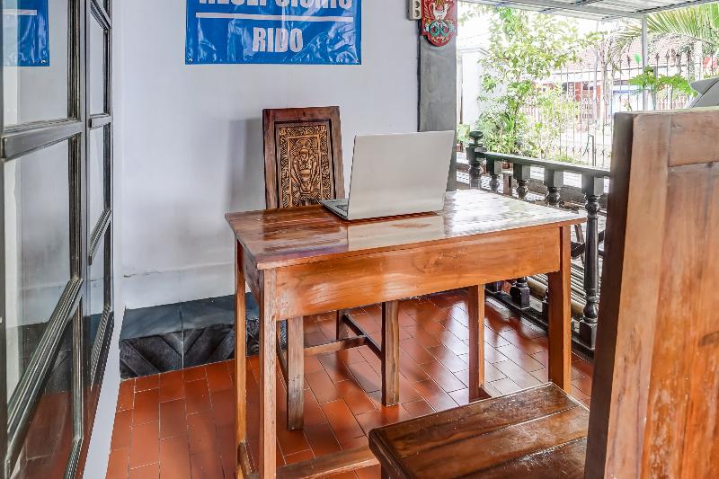 SPOT ON 90797 Sukun Syariah Homestay - Lobi