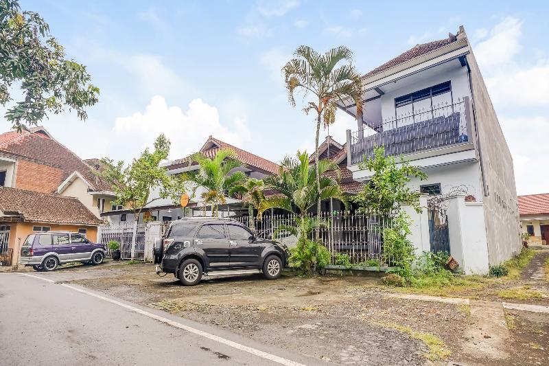 SPOT ON 90797 Sukun Syariah Homestay - Genel
