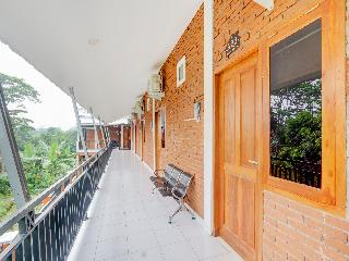 Super OYO 90758 D Kost In Kandri Semarang Syariah fotoÄŸrafÄ±