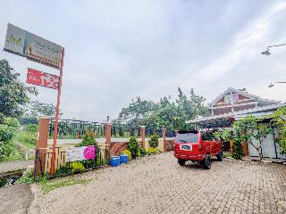 Super OYO 90758 D Kost In Kandri Semarang Syariah fotoÄŸrafÄ±