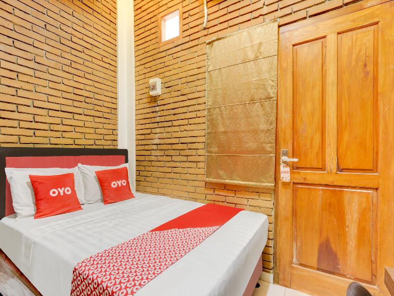Super OYO 90758 D Kost In Kandri Semarang Syariah - Oda