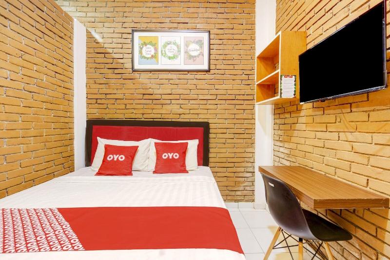 Super OYO 90758 D Kost In Kandri Semarang Syariah - Oda