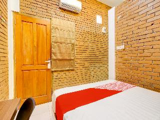 Super OYO 90758 D Kost In Kandri Semarang Syariah fotoÄŸrafÄ±