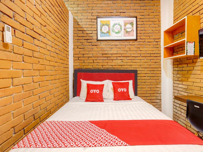 Super OYO 90758 D Kost In Kandri Semarang Syariah - Oda
