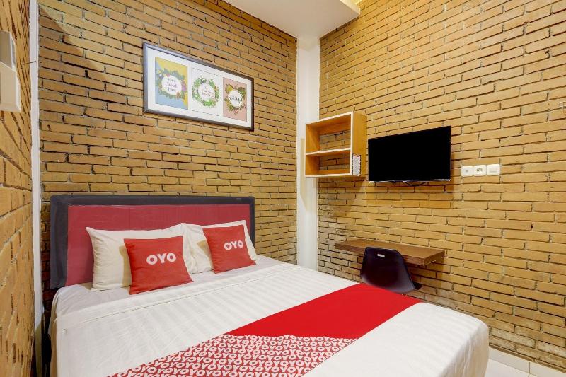 Super OYO 90758 D Kost In Kandri Semarang Syariah - Oda