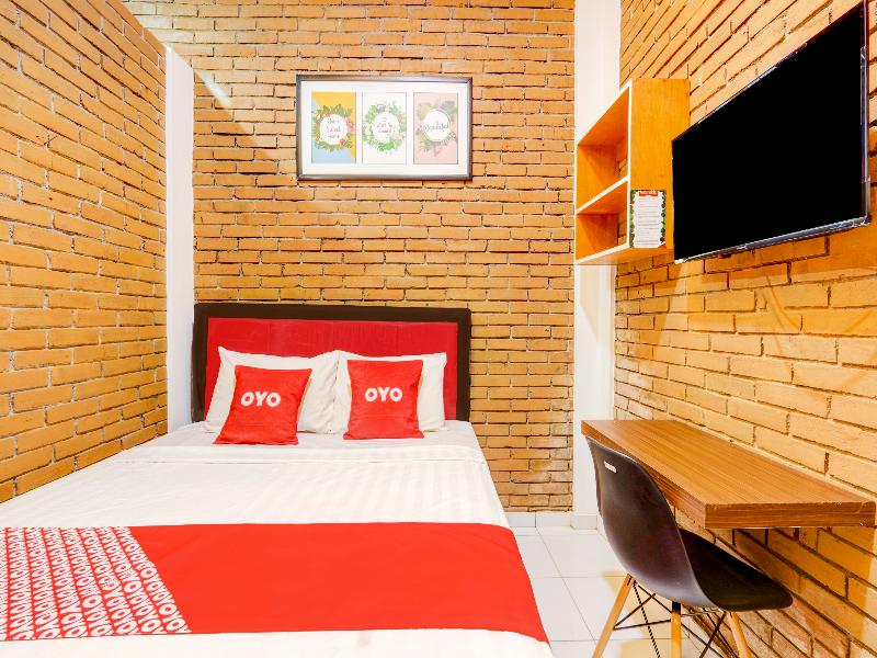 Super OYO 90758 D Kost In Kandri Semarang Syariah - Oda