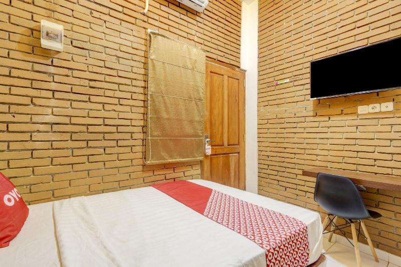 Super OYO 90758 D Kost In Kandri Semarang Syariah - Oda